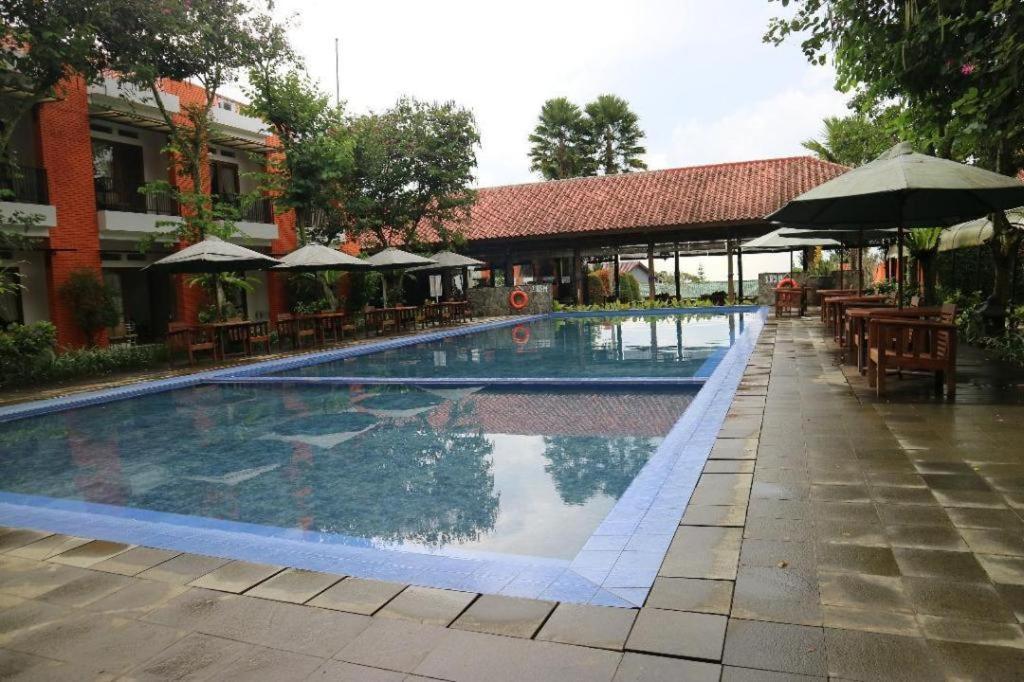 Villa Bukit Pinus Богор Екстер'єр фото